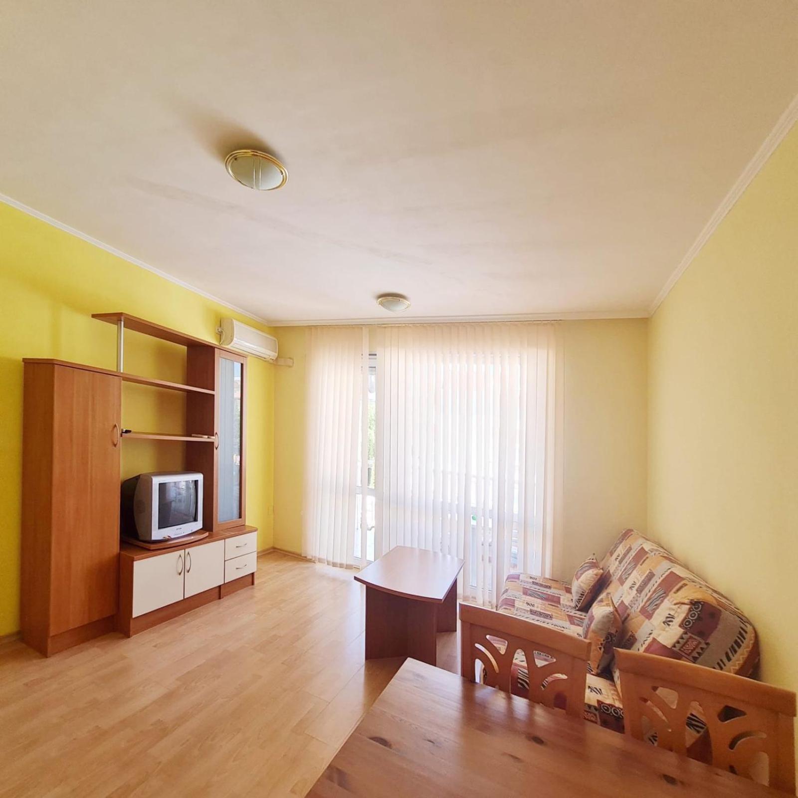 Sunny Fort Apartments Pantai Sunny Bagian luar foto