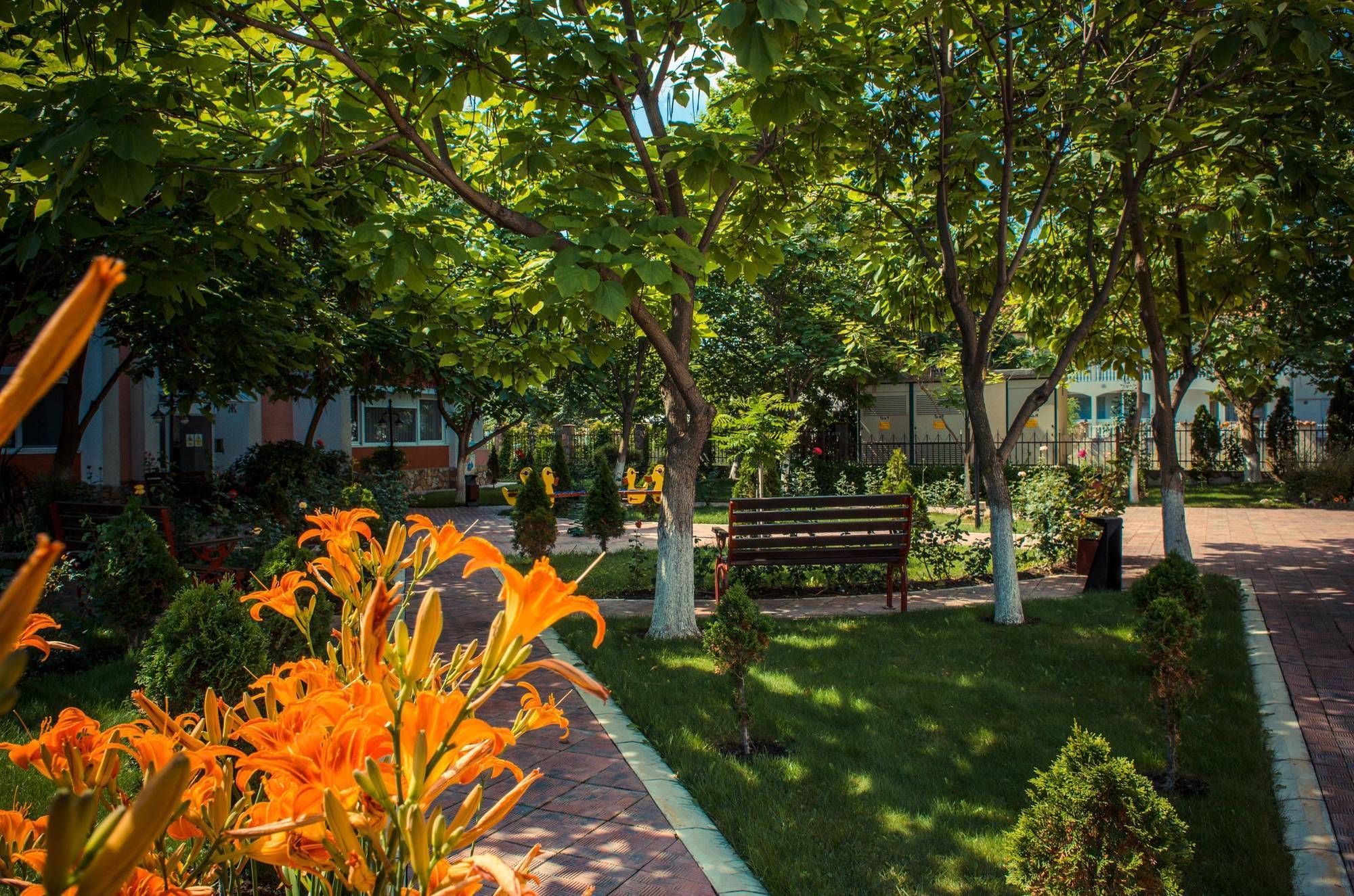 Sunny Fort Apartments Pantai Sunny Bagian luar foto