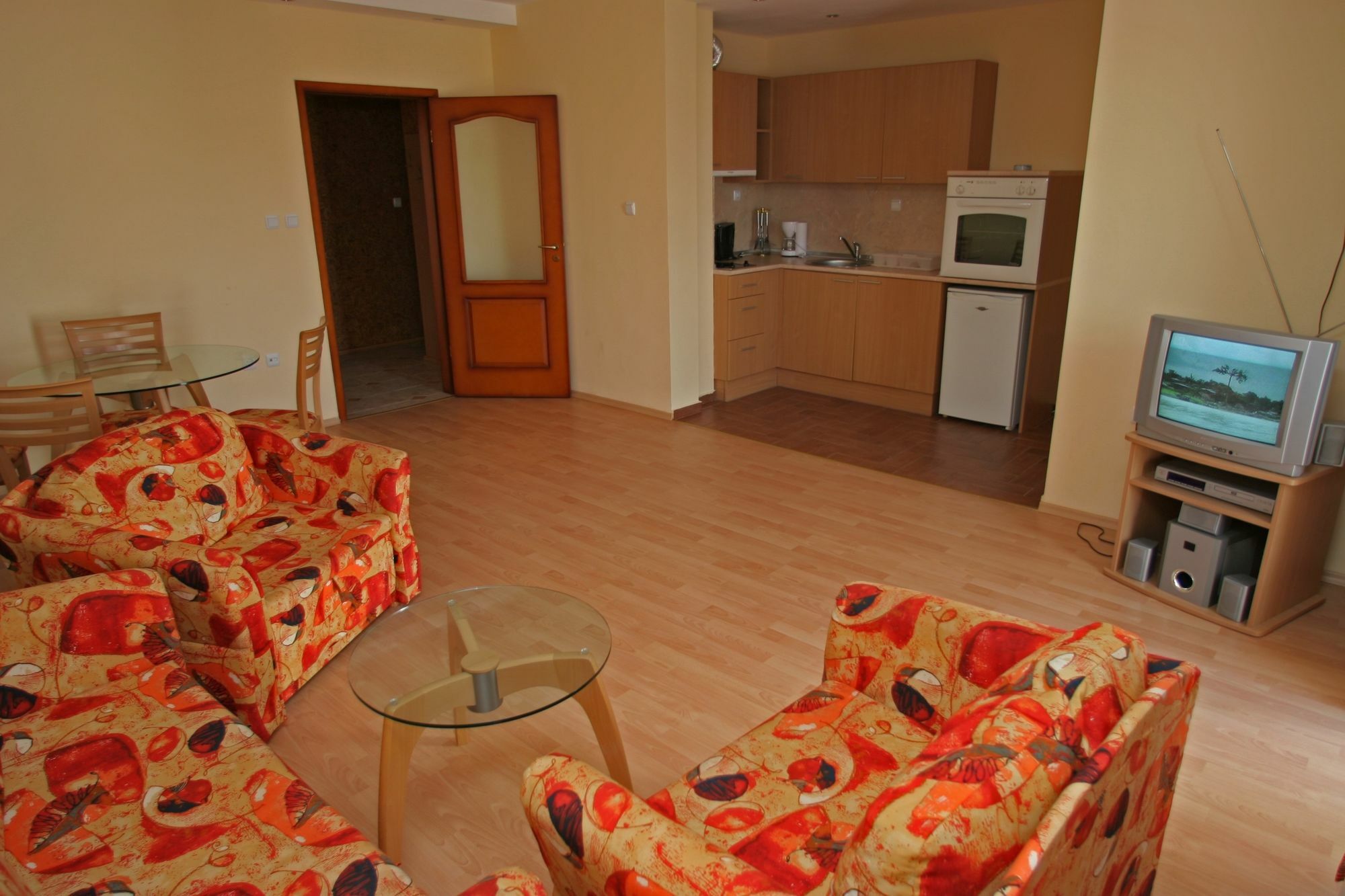 Sunny Fort Apartments Pantai Sunny Bagian luar foto