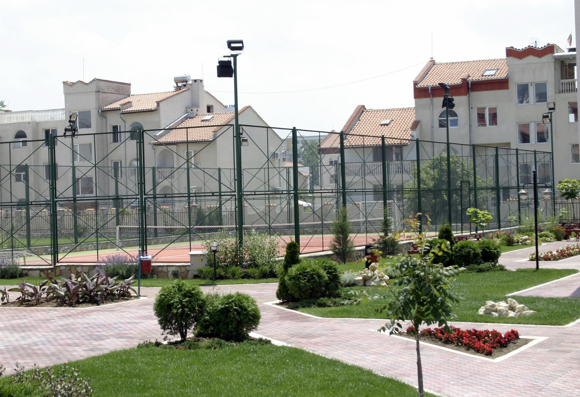 Sunny Fort Apartments Pantai Sunny Bagian luar foto